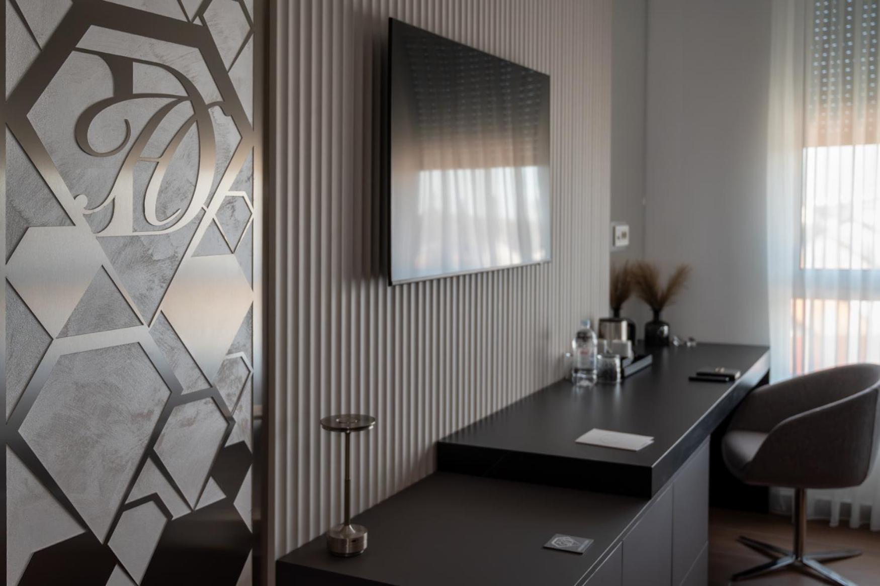 Diamond Hotel Zagreb Buitenkant foto